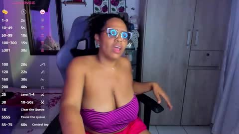 corina online show from November 2025 02:12:01 AM