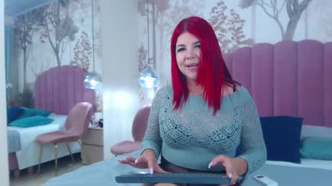 corineray online show from November 2025 03:56:02 PM