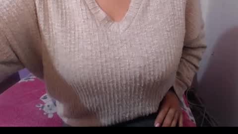 Snapshot of corinnahothotxxx chatting on January 2025 02:14:02 PM corinnahothotxxx online show from January 2025 02:14:02 PM