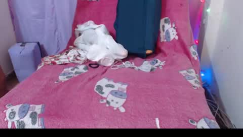 Snapshot of corinnahothotxxx chatting on February 2025 12:50:01 PM corinnahothotxxx online show from February 2025 12:50:01 PM