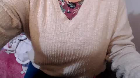 Snapshot of corinnahothotxxx chatting on September 2025 03:40:02 AM corinnahothotxxx online show from September 2025 03:40:02 AM