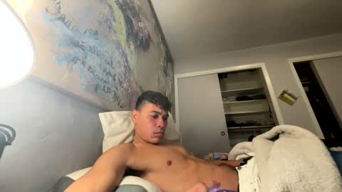 Snapshot of coronelking chatting on January 2025 05:19:01 AM coronelking online show from January 2025 05:19:01 AM