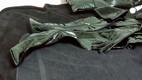 Snapshot of corsetnboots chatting on December 2024 09:06:01 AM corsetnboots online show from December 2024 09:06:01 AM