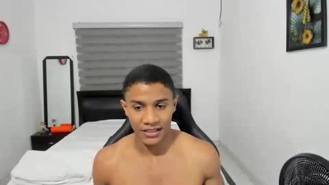 Ethan  online show from November 2025 10:59:02 PM