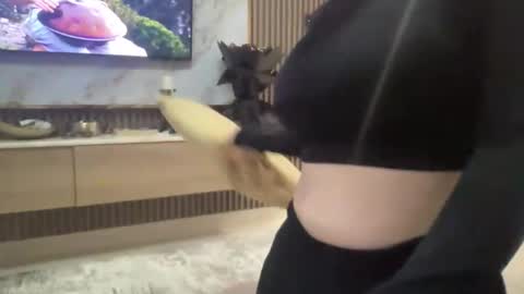 cosmo_blondiee online show from September 2025 09:00:01 AM