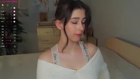 Luna online show from December 2025 03:21:02 PM