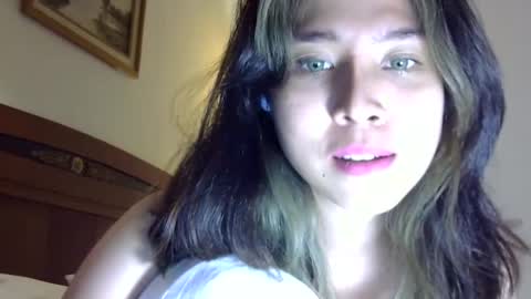 Snapshot of cottoncandygirl9898 chatting on December 2024 07:02:02 PM Liz Gwyneth Charlota online show from December 2024 07:02:02 PM