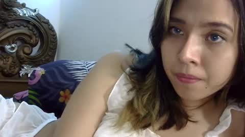 Snapshot of cottoncandygirl9898 chatting on February 2025 07:31:02 PM Liz Gwyneth Charlota online show from February 2025 07:31:02 PM