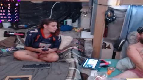 Snapshot of countryfuckers chatting on July 2026 07:06:01 AM Alaskawildcouple online show from July 2026 07:06:01 AM