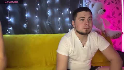 Emily  Ryan online show from November 2025 08:55:01 PM