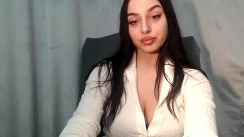 Snapshot of courtney_lux chatting on January 2026 07:11:01 PM Courtney online show from January 2026 07:11:01 PM