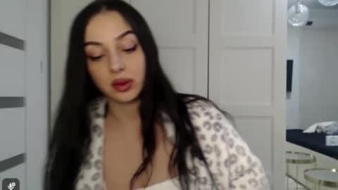 Snapshot of courtney_lux chatting on February 2026 04:12:02 PM Courtney online show from February 2026 04:12:02 PM