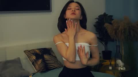 Yui online show from March 2025 12:32:02 PM