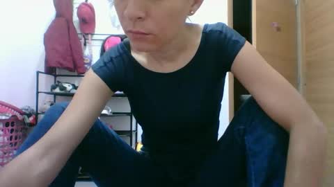 Snapshot of cowmarce chatting on January 2026 12:20:01 PM Marce Online 1pm - 7pm gmt-5 online show from January 2026 12:20:01 PM