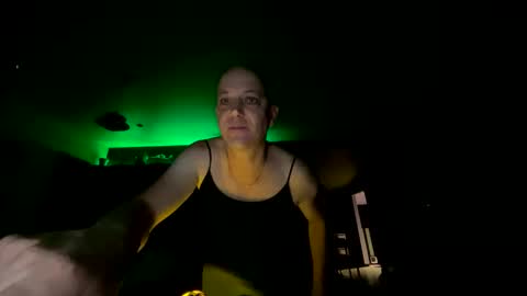 Snapshot of crash__gothic chatting on February 2025 11:40:02 AM CrashGothic online show from February 2025 11:40:02 AM