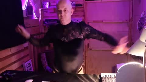 Snapshot of crash__gothic chatting on February 2026 09:50:02 AM CrashGothic online show from February 2026 09:50:02 AM