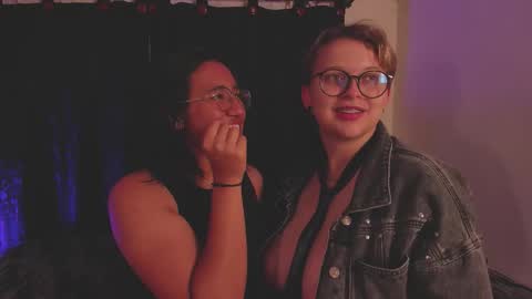 Snapshot of crazy_cakes_ chatting on September 2025 04:45:02 AM Lexie  Rose  online show from September 2025 04:45:02 AM