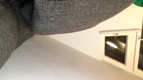 Fick Videos von mir online show from October 2025 05:44:02 PM