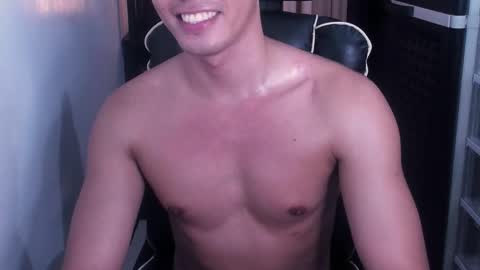 Snapshot of crazyasiancum chatting on November 2025 05:09:02 AM Zion online show from November 2025 05:09:02 AM