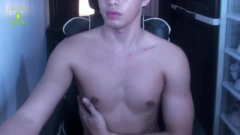 Snapshot of crazyasiancum chatting on December 2025 05:48:01 AM Zion online show from December 2025 05:48:01 AM