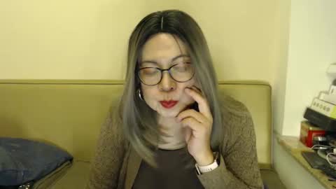 Kelly   online show from February 2025 01:37:02 PM