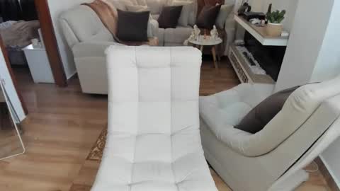 LAURA online show from February 2026 12:15:02 PM