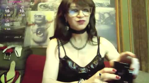 Snapshot of crazyjuny chatting on December 2025 04:40:02 AM CrazyJuny online show from December 2025 04:40:02 AM