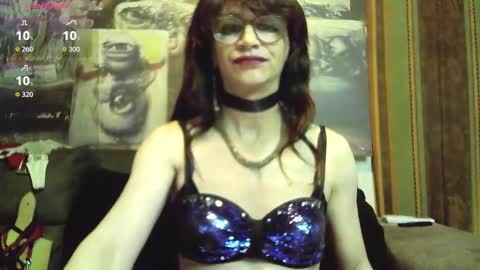 Snapshot of crazyjuny chatting on January 2026 04:01:01 PM CrazyJuny online show from January 2026 04:01:01 PM