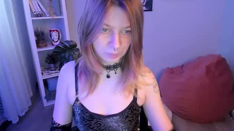 Snapshot of crazysound chatting on February 2026 01:15:02 PM Alice online show from February 2026 01:15:02 PM