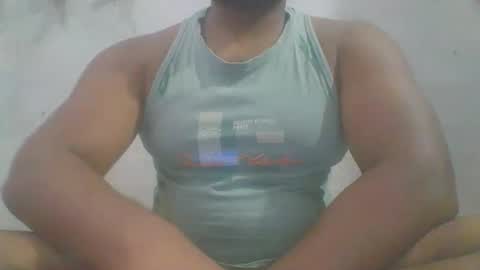 crazzy_booy online show from March 2026 03:23:01 AM