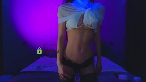 crazzy cherry online show from November 2025 05:56:02 PM