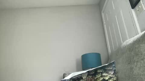 Snapshot of creame_sensation chatting on April 2026 08:24:02 PM PHANTOMTARGARYENXXX online show from April 2026 08:24:02 PM