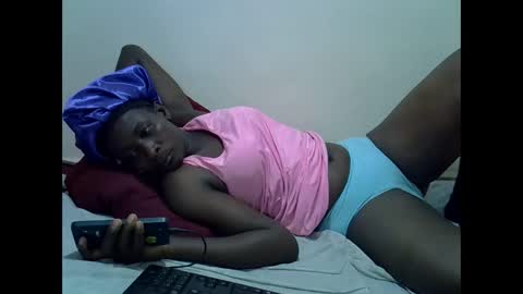 Snapshot of creamiepussyy chatting on March 2026 11:15:01 PM creamiepussyy online show from March 2026 11:15:01 PM