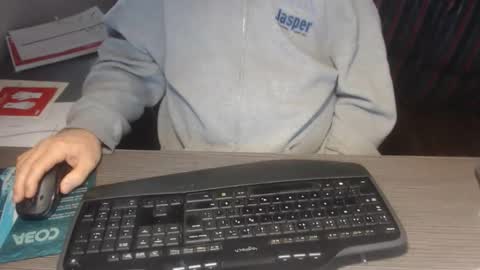 Creamormilk online show from October 2025 01:48:02 PM