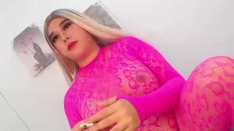 A S H L Y online show from February 2026 11:04:02 AM