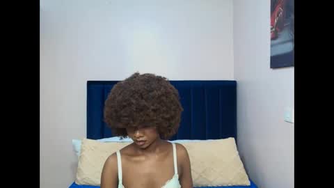 queen online show from December 2025 10:39:01 PM