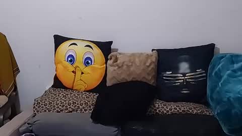 creamyhub online show from October 2025 06:56:01 AM