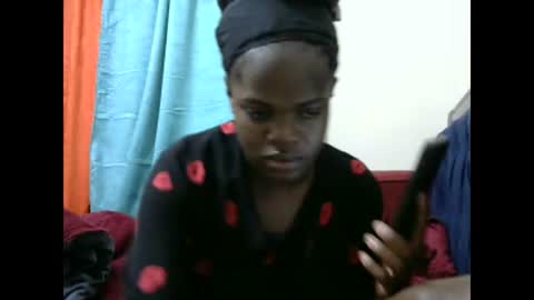 Snapshot of creamymomma chatting on December 2024 05:46:01 PM verah online show from December 2024 05:46:01 PM