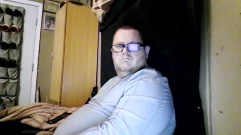 Snapshot of creeeping_death chatting on February 2025 10:18:02 AM The hopeless romantic online show from February 2025 10:18:02 AM