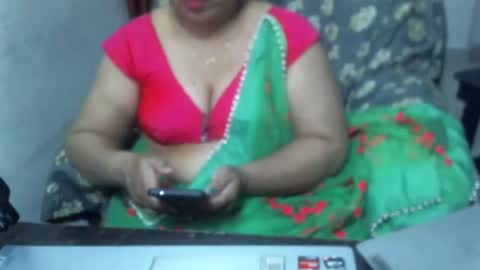 Snapshot of crezybhabihot chatting on February 2025 10:55:02 PM Sonika69 online show from February 2025 10:55:02 PM