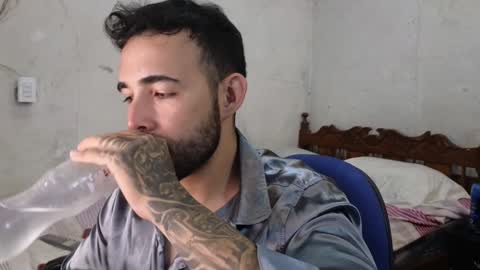 Snapshot of cris_simons chatting on December 2024 03:24:01 AM cris_simons online show from December 2024 03:24:01 AM