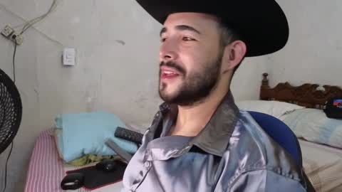 Snapshot of cris_simons chatting on December 2024 08:36:01 PM cris_simons online show from December 2024 08:36:01 PM