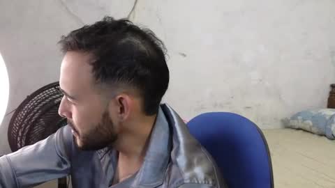 Snapshot of cris_simons chatting on January 2025 03:18:01 AM cris_simons online show from January 2025 03:18:01 AM