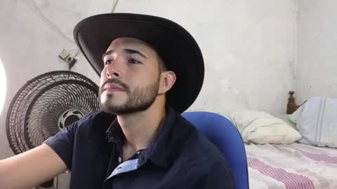 Snapshot of cris_simons chatting on January 2025 07:37:01 PM cris_simons online show from January 2025 07:37:01 PM