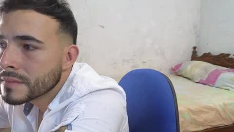 Snapshot of cris_simons chatting on January 2025 08:45:01 PM cris_simons online show from January 2025 08:45:01 PM