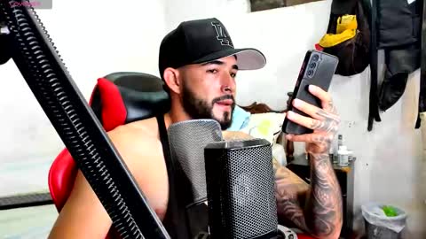 Snapshot of cris_simons chatting on November 2025 05:08:02 AM cris_simons online show from November 2025 05:08:02 AM