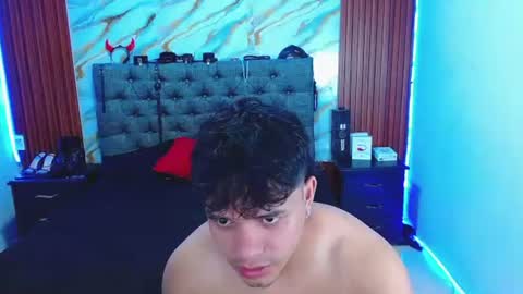 Snapshot of crisandmery chatting on June 2026 03:02:01 AM CRISANDMERY online show from June 2026 03:02:01 AM