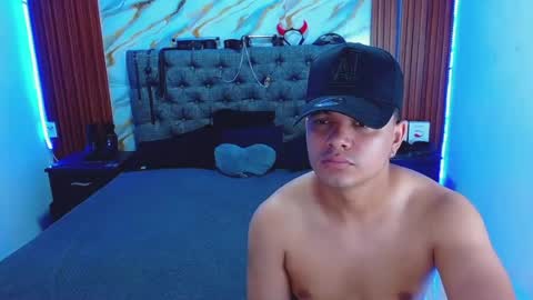 Snapshot of crisandmery chatting on July 2026 06:50:01 AM CRISANDMERY online show from July 2026 06:50:01 AM