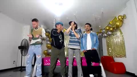 crismens online show from February 2025 03:13:01 AM