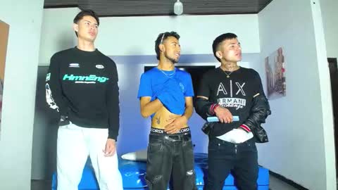 crismens online show from October 2025 06:52:01 PM